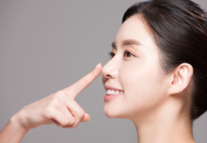 Read more about the article 블랙헤드 원인과 효과적인 치료 방법