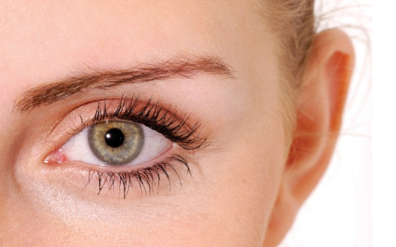 Read more about the article 백내장 증상 많이 발생하는 시기 치료 방법